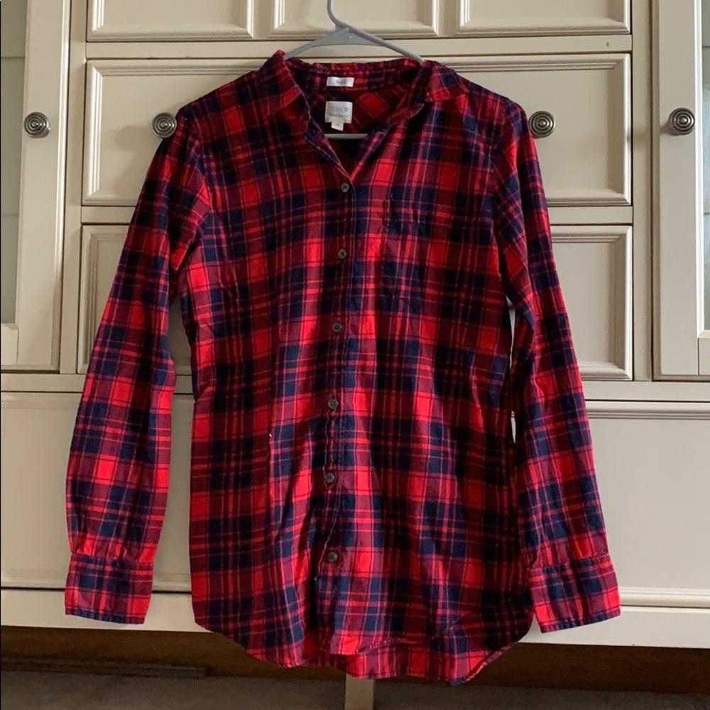 Button down flannel shirt (women’s)